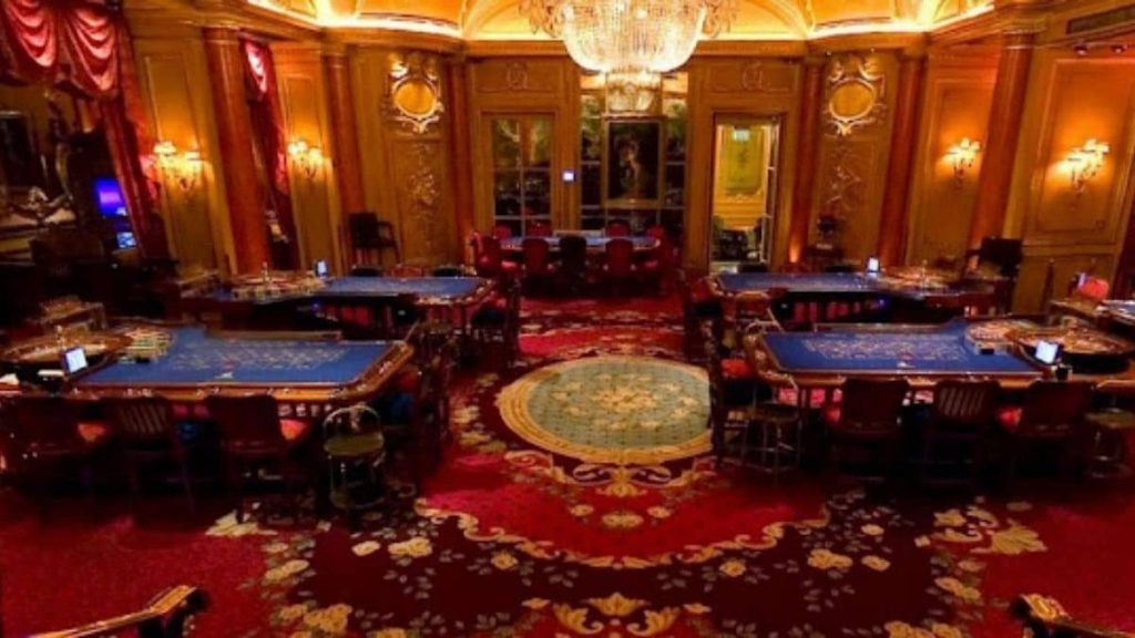 What are the famous casinos in London?