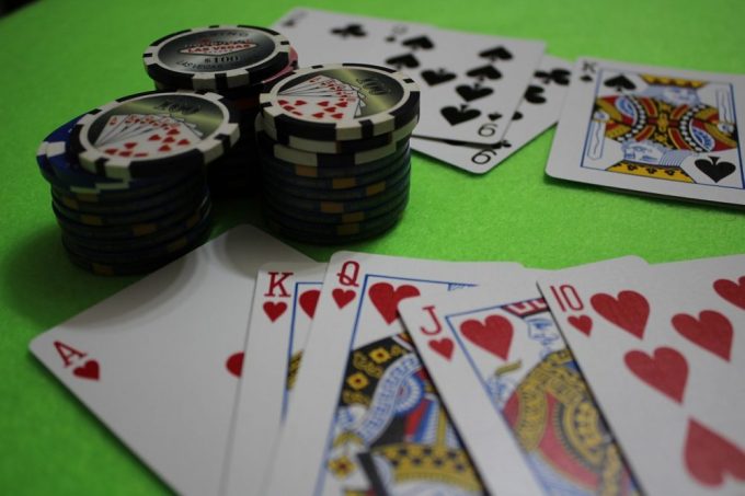 How to play Blackjack in casino and win? (Beginners’ Edition)