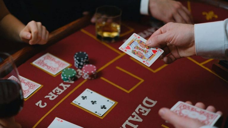 What is the best blackjack tournament strategy?